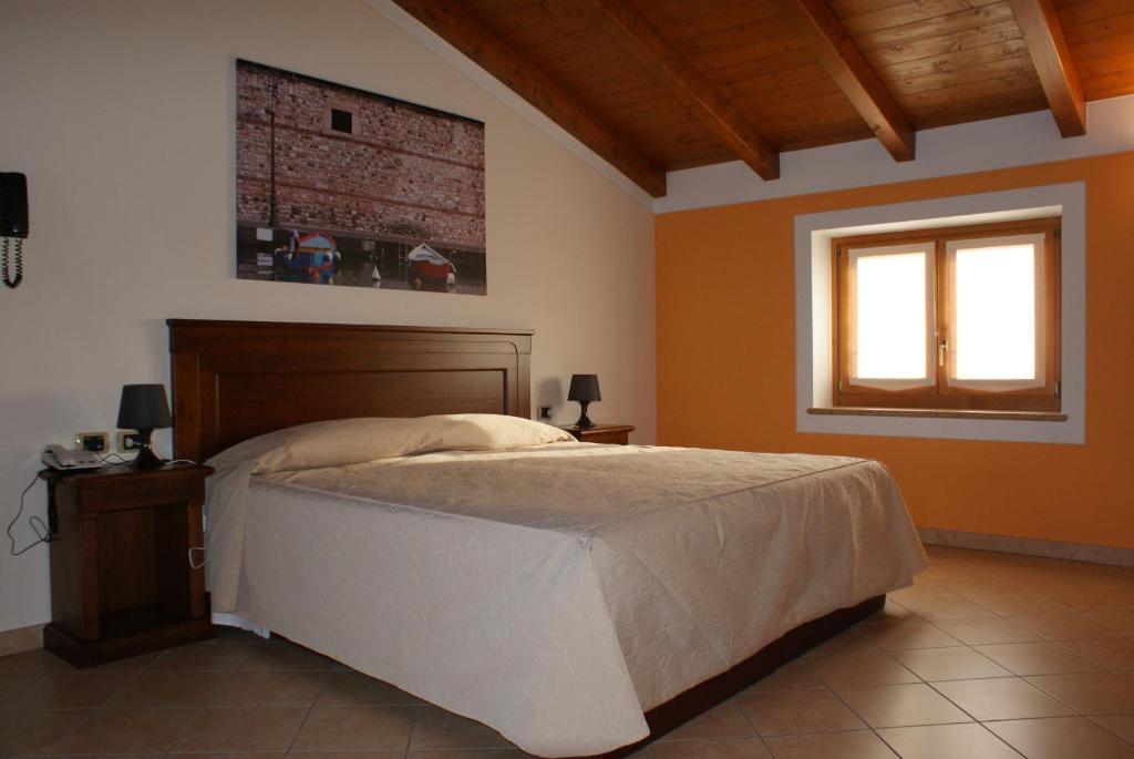 Relais Corte Pontigliardo Colà Szoba fotó