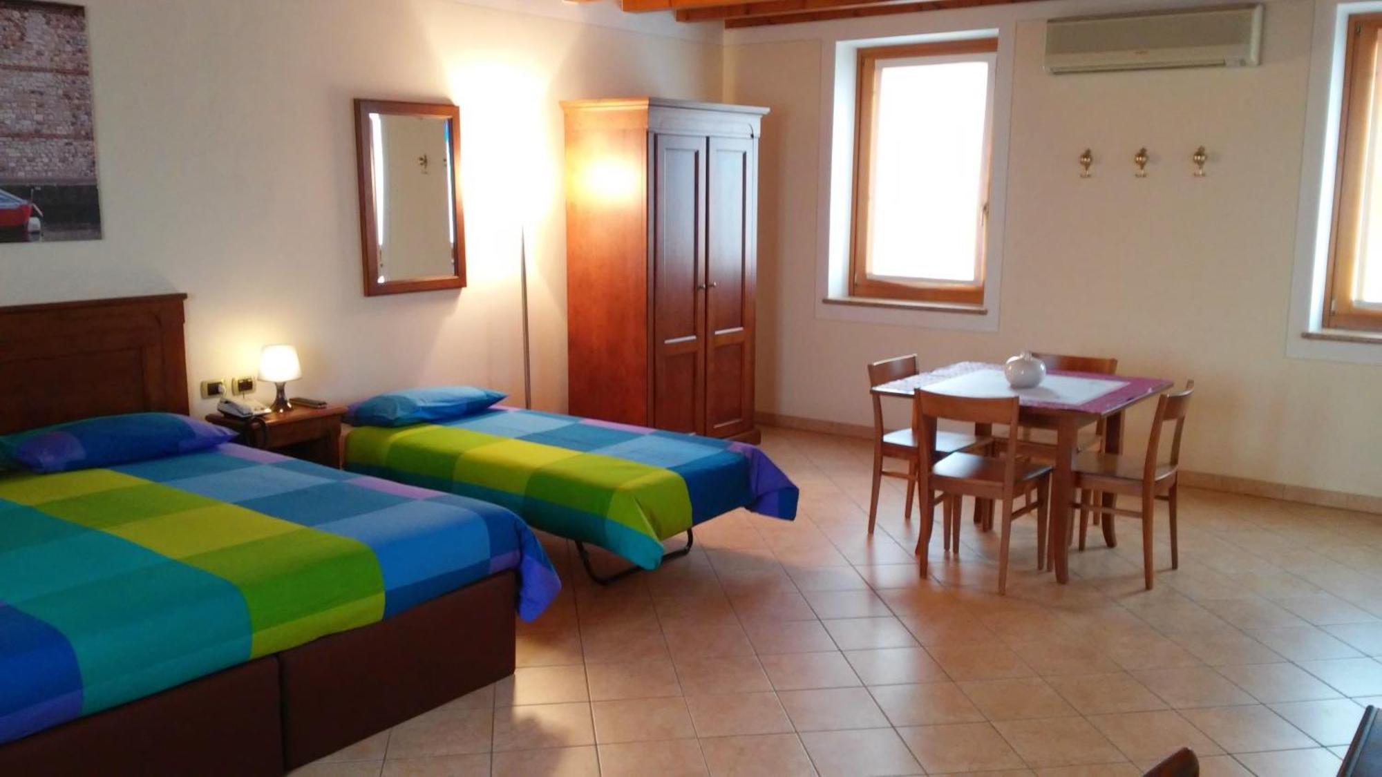Relais Corte Pontigliardo Colà Szoba fotó